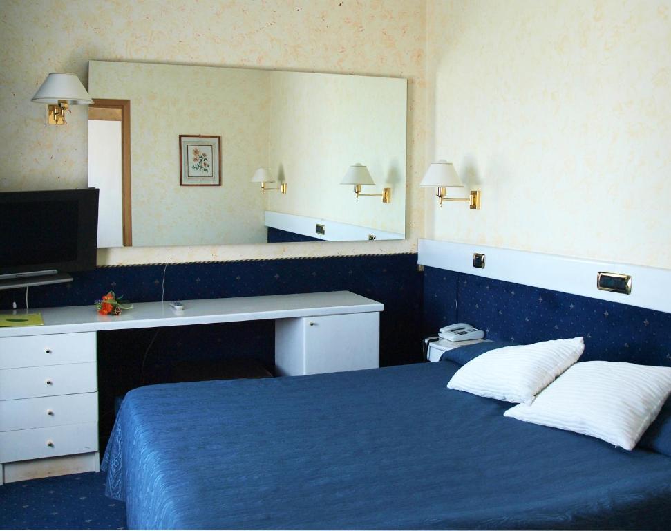 Eurohotel Piacenza Cameră foto