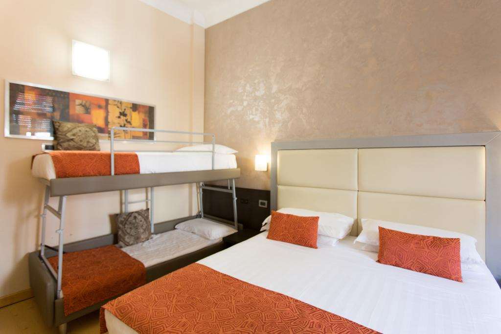 Eurohotel Piacenza Cameră foto
